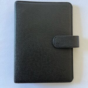 LV Black Taiga Leather MM Agenda